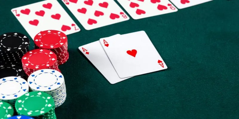 Luôn giữ tâm lý thoải mái khi chơi bài là kinh nghiệm cần chú ý